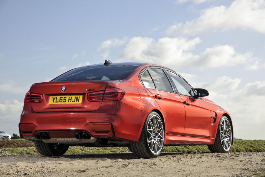  BMW M3 Competition Package 2016 года  (UK) (фото 14 из 25)